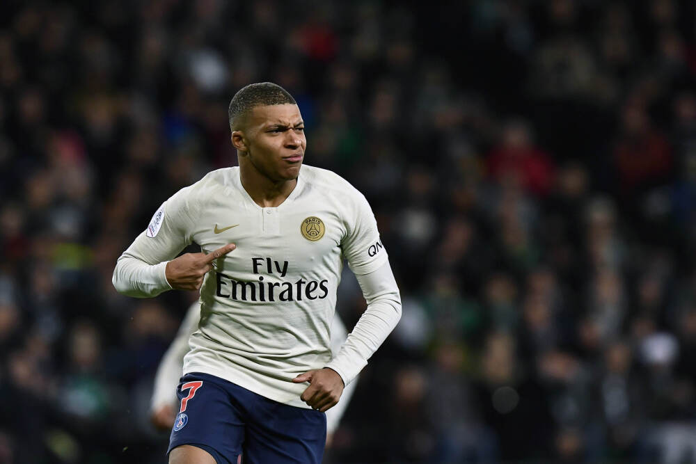 好久不见！步行者抢断 怀斯曼反击一马当先双手滑翔暴扣！